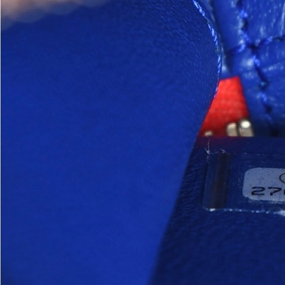 Chanel  Caviar Quilted Small CC Filigree Vanity Case Blue White Red - Picture 6 of 11